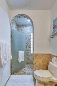 Ένα μπάνιο στο Luxury Ocean View Villa on Sandy Beach +27 φωτογραφίες