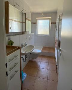 Ένα μπάνιο στο Ferienwohnung Schöneck beauty