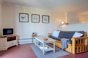 Televiisor ja/või meelelahutuskeskus majutusasutuses Martins Nest by Winterton Cottages +2 fotot