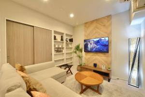 Μια τηλεόραση ή/και κέντρο ψυχαγωγίας στο Branchera Naha Akebono Premist R65