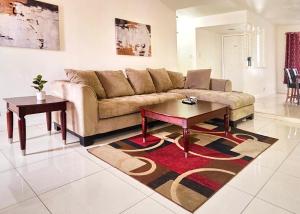 *Panoramic Strip Views ~ Spacious, Gorgeous Home!*