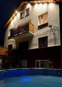 Bazén v ubytování Apartamenty Karkonosze Góry Izerskie nebo v jeho okolí