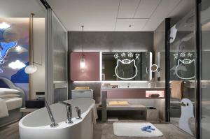 Koupelna v ubytování Qinhuangdao Marriott Resort