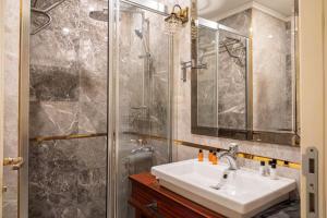 Koupelna v ubytování Myy Boutique Hotel