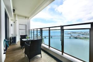 Θέα στο ποτάμι κοντά σε αυτό το διαμέρισμα