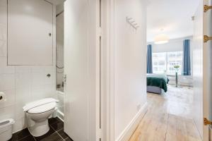 Ένα μπάνιο στο Welcome London - Short's Gardens +25 φωτογραφίες