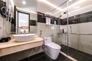 Koupelna v ubytování A25 Hotel - 16 Miếu Đầm + 24 fotografií