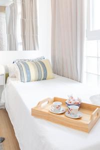 Posteľ alebo postele v izbe v ubytovaní Penthouse Duplex in a 4 floors spanish house -8 min to center by Metro