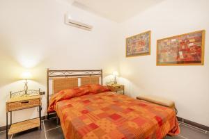 Postel nebo postele na pokoji v ubytování Maison avec piscine en Catalogne + 17 fotografií