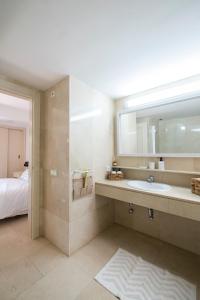 Ένα μπάνιο στο Apartment Sotogrande with terrace
