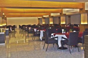 En restaurant eller et andet spisested på Suncity Hotel Pattaya