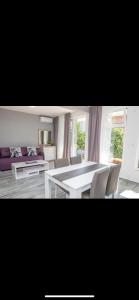 Χώρος καθιστικού στο Ljiljas appartment