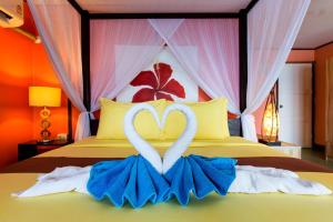 Lareena Resort Koh Larn Pattayaにあるベッド