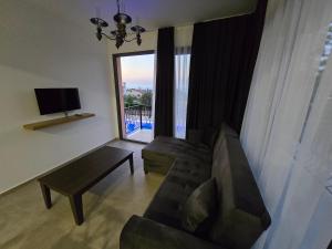 Μια τηλεόραση ή/και κέντρο ψυχαγωγίας στο Kyrenia Boutique Residance