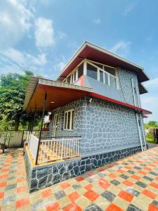 Budova, kde se prázdninový dům nachází