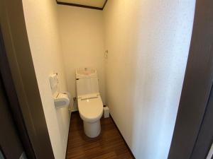 A bathroom at THE MOON Atami