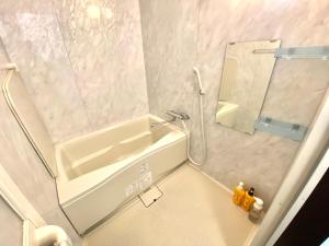 A bathroom at THE MOON Atami