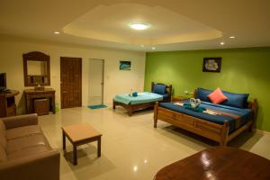 Lareena Resort Koh Larn Pattayaにあるベッド
