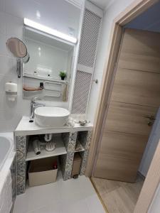 Citylux Apartman-Ingyenes parkolás 욕실 사진 46개 이상