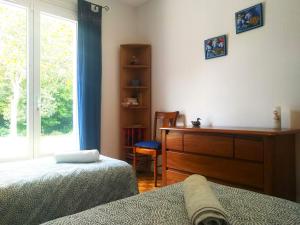 Postel nebo postele na pokoji v ubytování L'échappée du Canal - Piscine - Cheminée - Clim - Parking privé gratuit - 8 personnes - 3 chambres - Parc