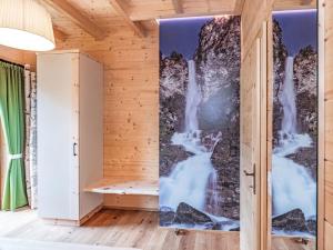 Fotografie z fotogalerie ubytování Chalet Glockner-2 by Interhome v destinaci Heiligenblut