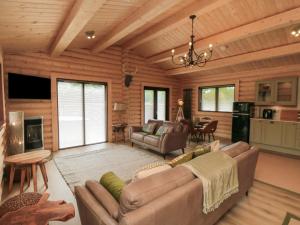 Η κουζίνα ή μικρή κουζίνα στο Coldmoor Lodge 6