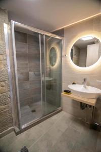 Kúpeľňa v ubytovaní Agora Boutique Apartments Ioannina