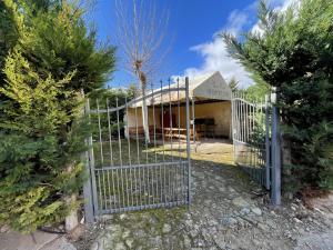 a gate in front of a house at Casa rural hormilla in Hormilla