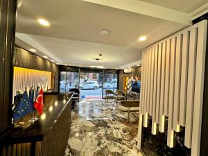 Posezení v ubytování Crowned Exclusive Hotel