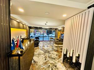 Posezení v ubytování Crowned Exclusive Hotel