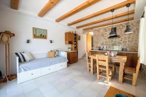 Η κουζίνα ή μικρή κουζίνα στο Stone House Kula Milica