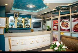 雅温得Hôtel mimarô的相册照片