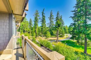Zahrada ubytování Cle Elum Condo with Balcony in Suncadia Resort!