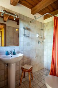 A bathroom at Cascina Sant'Eufemia