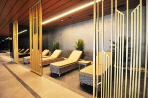 Lázně a/nebo wellness v ubytování Beautiful Bright Modern 2bd2bath Poolgym! #219