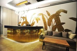 Posezení v ubytování Beautiful Bright Modern 2bd2bath Poolgym! #219