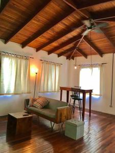 Imagen de la galería de Lofty, fully equipped apartment in the heart of Montezuma, en Puntarenas 24 fotos más