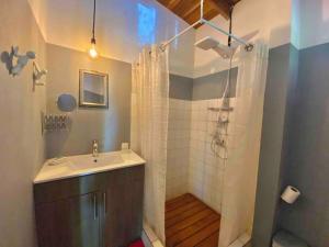 ภาพในคลังภาพของ Lofty, fully equipped apartment in the heart of Montezuma ในปุนตาเรนาส