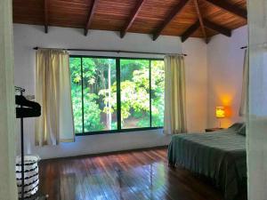 ภาพในคลังภาพของ Lofty, fully equipped apartment in the heart of Montezuma ในปุนตาเรนาส