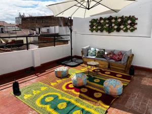 Un balcón o terraza de APARTAMENTOS MAPAMUNDI