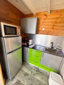 Dapur atau dapur kecil di Petit bungalow Chez Angelo +6 gambar