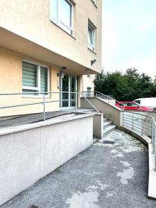 Μπαλκόνι ή βεράντα στο Quiet Luxe Apartment