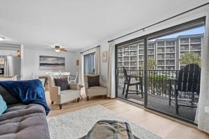 Χώρος καθιστικού στο Myrtle Beach Resort Oceanfront Unit B129