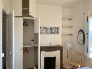 Kuchyň nebo kuchyňský kout v ubytování T2 vue mer Toulon plage Mourillon