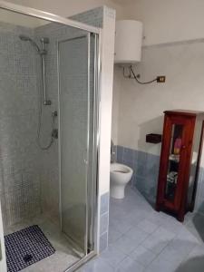 Ένα μπάνιο στο Suite Sardinia -Appartamento indipendente a Tanaunella +18 φωτογραφίες