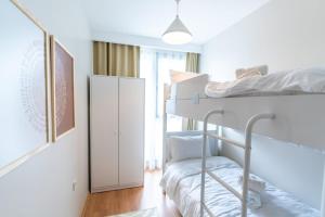 Postel nebo postele na pokoji v ubytování Modern Stylish 2br Apt, Near Eyp Sultan Mosque