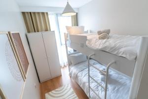 Postel nebo postele na pokoji v ubytování Modern Stylish 2br Apt, Near Eyp Sultan Mosque