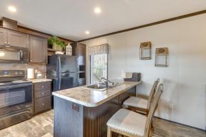 Gallery image of Lakefront Wetumpka Escape with Furnished Deck! in Wetumpka +18 photos