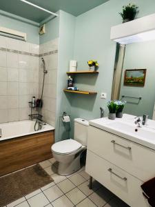 Afbeelding uit fotogalerij van Studio cosy 15 mins de Paris centre in Asnières-sur-Seine