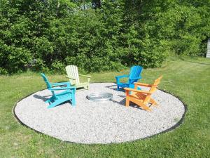 Gallery image of Manist-easy - Lakefront With Dock And Kayaks! in Kalkaska